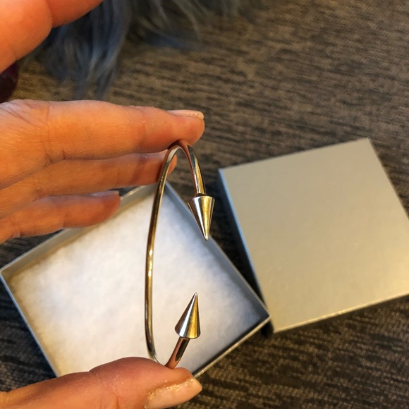 Jules Smith Sharp Bullet cuff bracelet - Picture 4 of 6